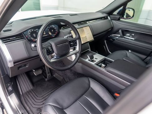 Used 2025 Land Rover Range Rover Long Wheelbase Autobiography AWD/4WD image 19