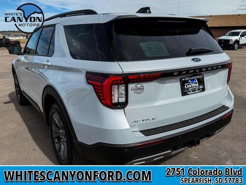 New 2026 Ford Explorer Active w/ Active Comfort Package image 3