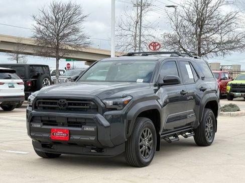 Used 2025 Toyota 4Runner SR5 image 6