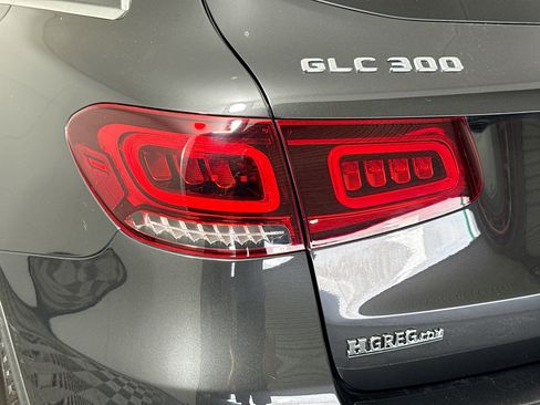 Used 2022 Mercedes-Benz GLC 300 4MATIC w/ Premium Package Lite image 36
