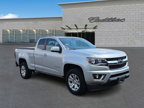 Used 2020 Chevrolet Colorado LT w/ Safety Package AWD/4WD image 3