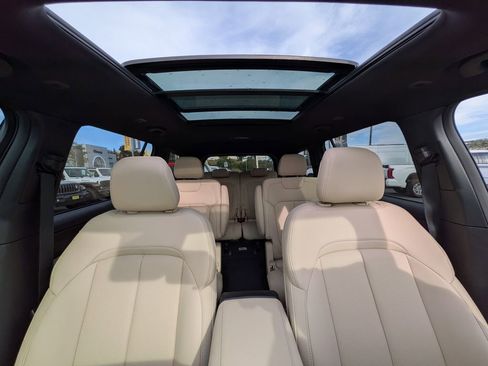 New 2026 Jeep Grand Cherokee L Limited w/ Luxury Tech Group II image 33