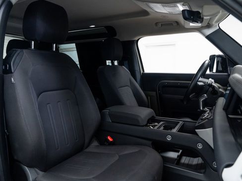 Used 2022 Land Rover Defender 90 image 17