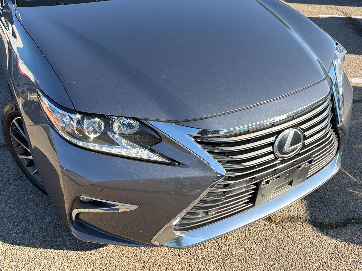 Used 2016 Lexus ES 350 w/ Premium Package w/Wood Trim FWD image 8