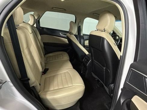 Used 2018 Ford Edge SEL w/ Equipment Group 201A AWD/4WD image 30