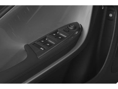 Used 2015 Chevrolet Volt w/ Enhanced Safety Package 1 FWD image 16