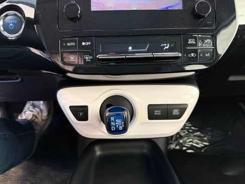 Used 2017 Toyota Prius Two FWD image 14