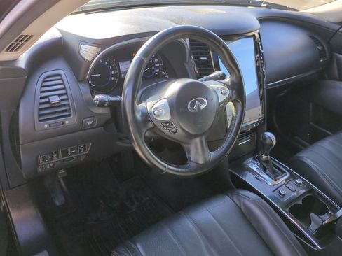 Used 2016 INFINITI QX70 AWD image 2
