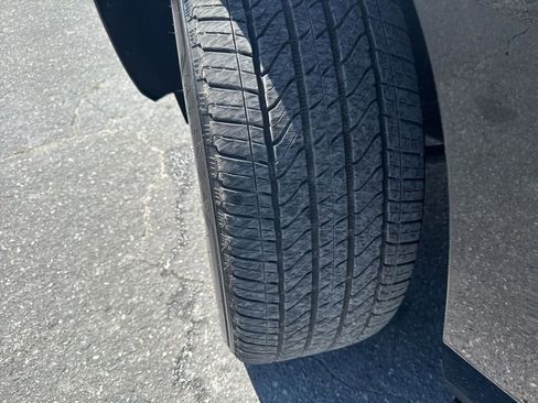 Used 2025 Cadillac Escalade Sport w/ LPO, ONYX Package image 34