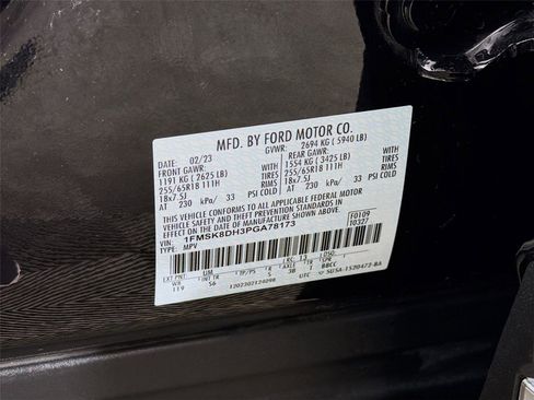 Used 2023 Ford Explorer XLT w/ Equipment Group 202A AWD/4WD image 31