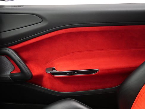 Used 2019 Ferrari GTC4Lusso T RWD image 31