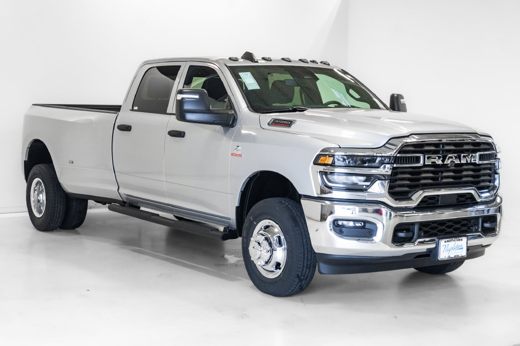 New 2027 RAM 3500 Tradesman AWD/4WD image 7