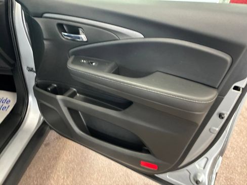 Used 2024 Honda Ridgeline Sport image 22