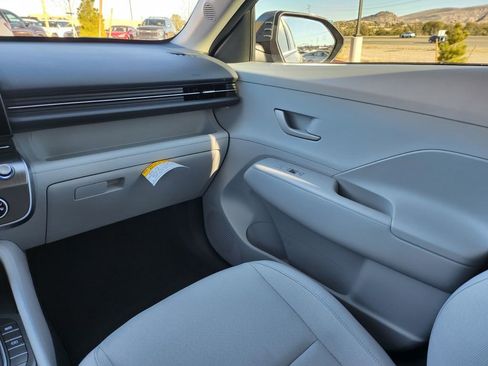 Certified 2025 Hyundai Kona SE image 24