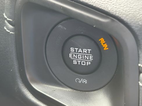 Used 2024 Jeep Wrangler Unlimited Rubicon 4xe image 21