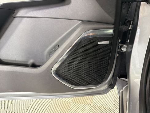 Used 2024 Chevrolet Traverse LT w/ Enhanced Driving Package image 19