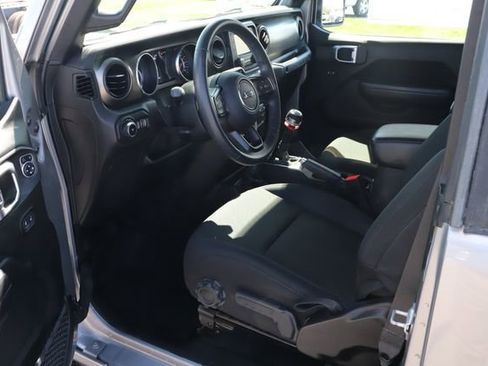 Used 2019 Jeep Wrangler Sport AWD/4WD image 10