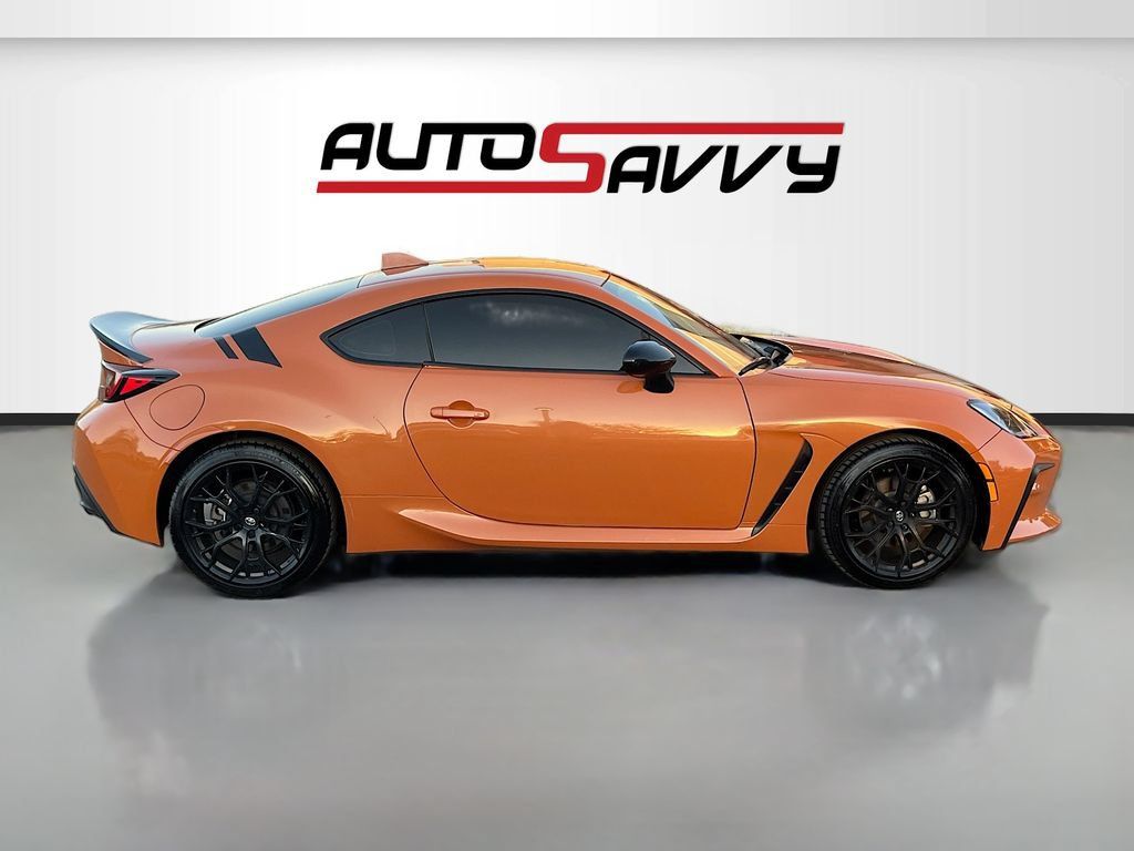 Used 2023 Toyota GR86 10th Anniversary SE RWD image 8
