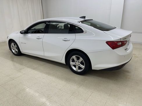 Used 2022 Chevrolet Malibu LS w/ Driver Confidence Package II image 3
