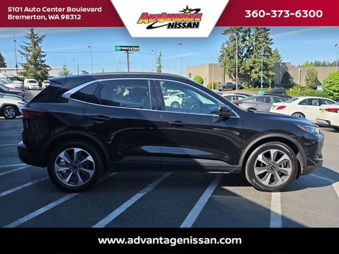 Used 2024 Ford Escape Platinum AWD/4WD image 6