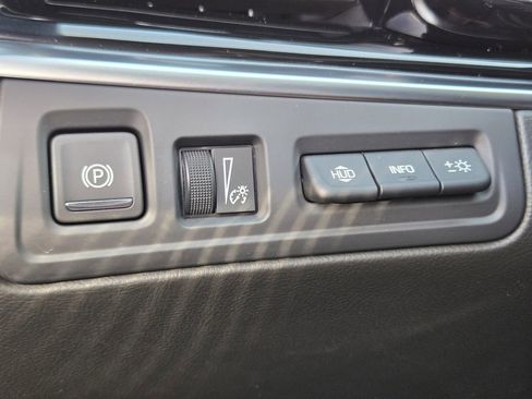 Used 2024 Cadillac XT6 Sport w/ Technology Package image 28