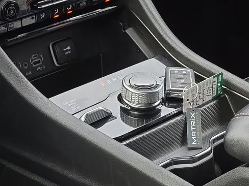 Used 2024 Jeep Grand Cherokee Limited image 13