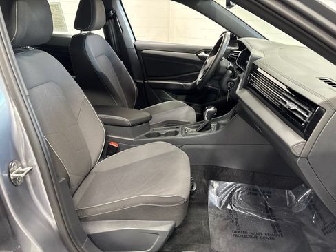 Used 2025 Volkswagen Jetta Sport FWD image 10