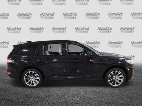 Used 2025 Lincoln Aviator AWD w/ Jet Appearance Package image 10