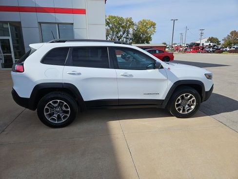 Used 2021 Jeep Cherokee Trailhawk w/ Comfort/Convenience Group image 8