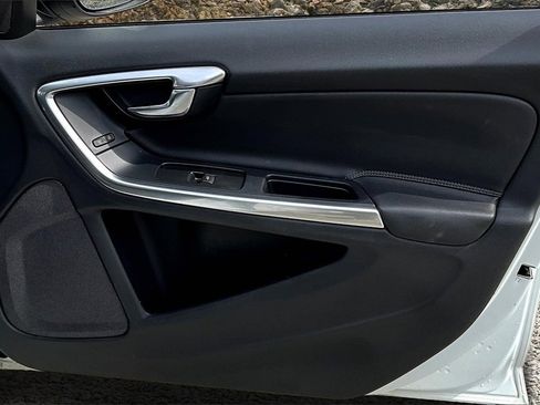 Used 2015 Volvo S60 T5 Platinum image 23
