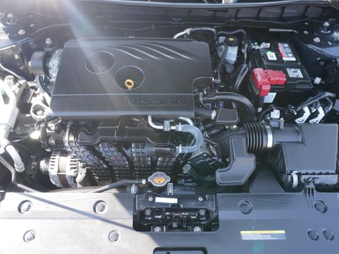 Used 2019 Nissan Altima 2.5 SR FWD image 25
