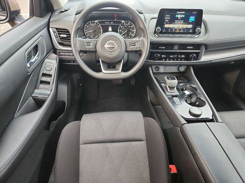 Certified 2024 Nissan Rogue SV image 11