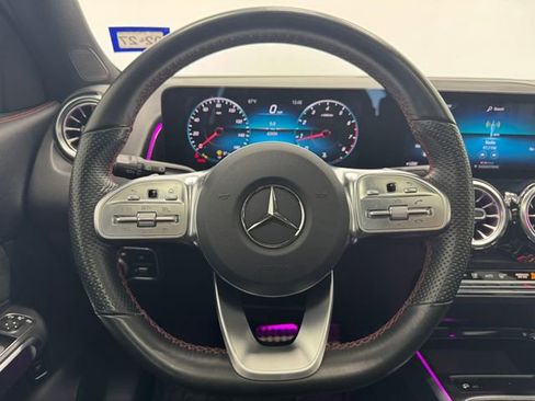 Used 2022 Mercedes-Benz GLB 250 image 24
