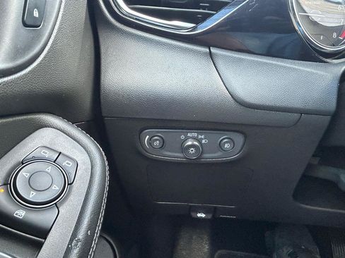 Used 2021 Buick Encore GX Preferred w/ Cold Weather Comfort Package FWD image 26
