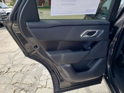 New 2026 Land Rover Range Rover Velar Dynamic SE image 12