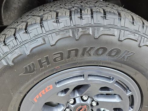 New 2026 Nissan Frontier PRO-4X w/ Pro-4x Convenience Package image 17