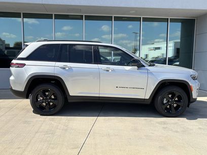 New 2025 Jeep Grand Cherokee Limited w/ Black Appearance Package