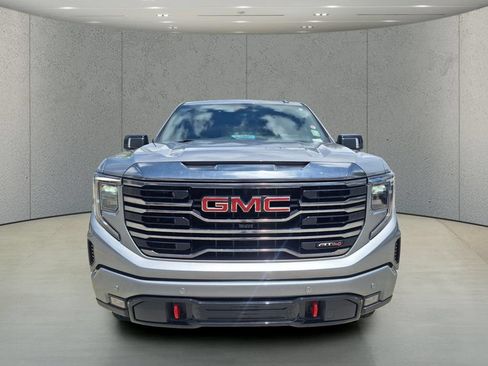 Used 2024 GMC Sierra 1500 AT4 w/ Technology Package AWD/4WD image 8
