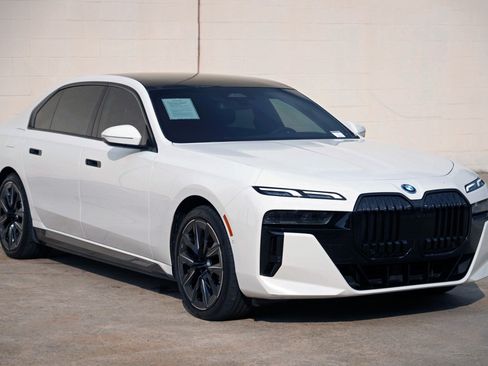 Used 2024 BMW i7 xDrive60 w/ Premium Package AWD/4WD image 62