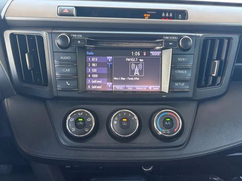 Used 2018 Toyota RAV4 LE w/ All Weather Liner Package AWD/4WD image 23