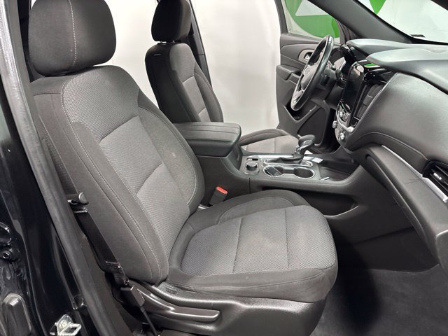 Used 2022 Chevrolet Traverse LT FWD image 18