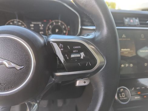 Used 2023 Jaguar F-PACE S AWD/4WD image 16