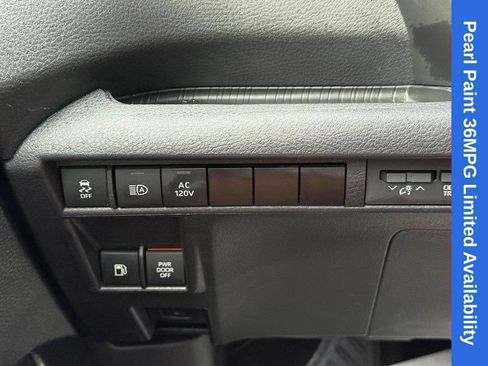 Used 2025 Toyota Sienna Limited FWD image 30