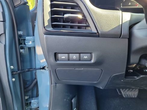New 2026 Nissan Sentra SR w/ SR Premium Package FWD image 20