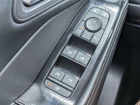 Used 2025 Nissan Rogue SV AWD/4WD image 29
