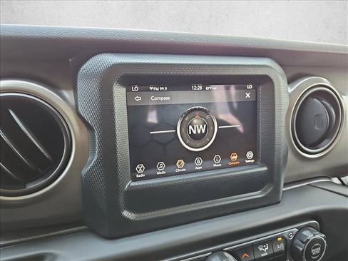 Used 2018 Jeep Wrangler Unlimited Sport S AWD/4WD image 13