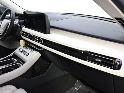 New 2026 Lincoln Aviator Reserve AWD/4WD image 14
