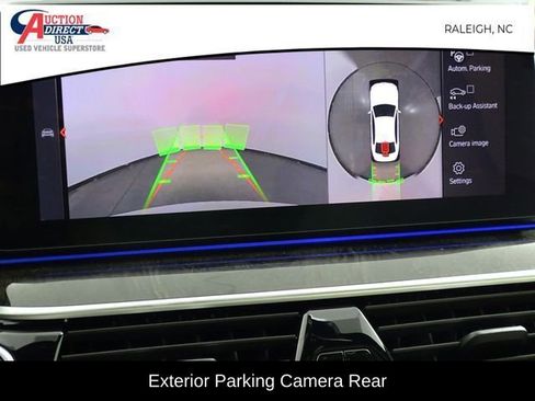 Used 2021 BMW 540i w/ Premium Package image 9