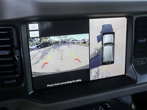 Used 2024 Ford Bronco Wildtrak image 17