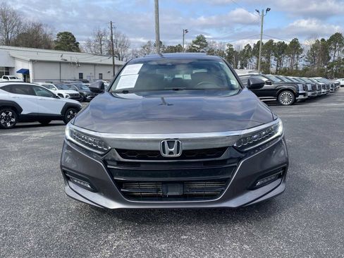 Used 2019 Honda Accord Touring image 3